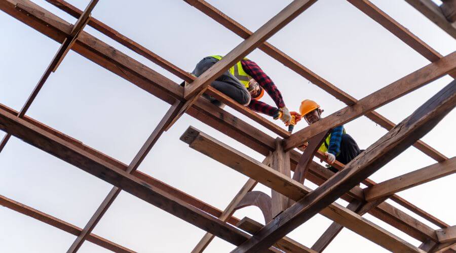 Professional residential roofers in Indiahoma, OK